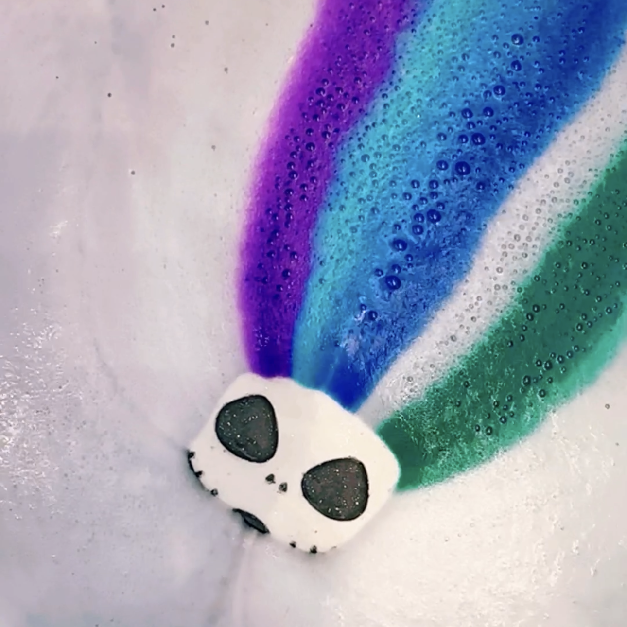 Sugar Skull Prize Bath Bomb