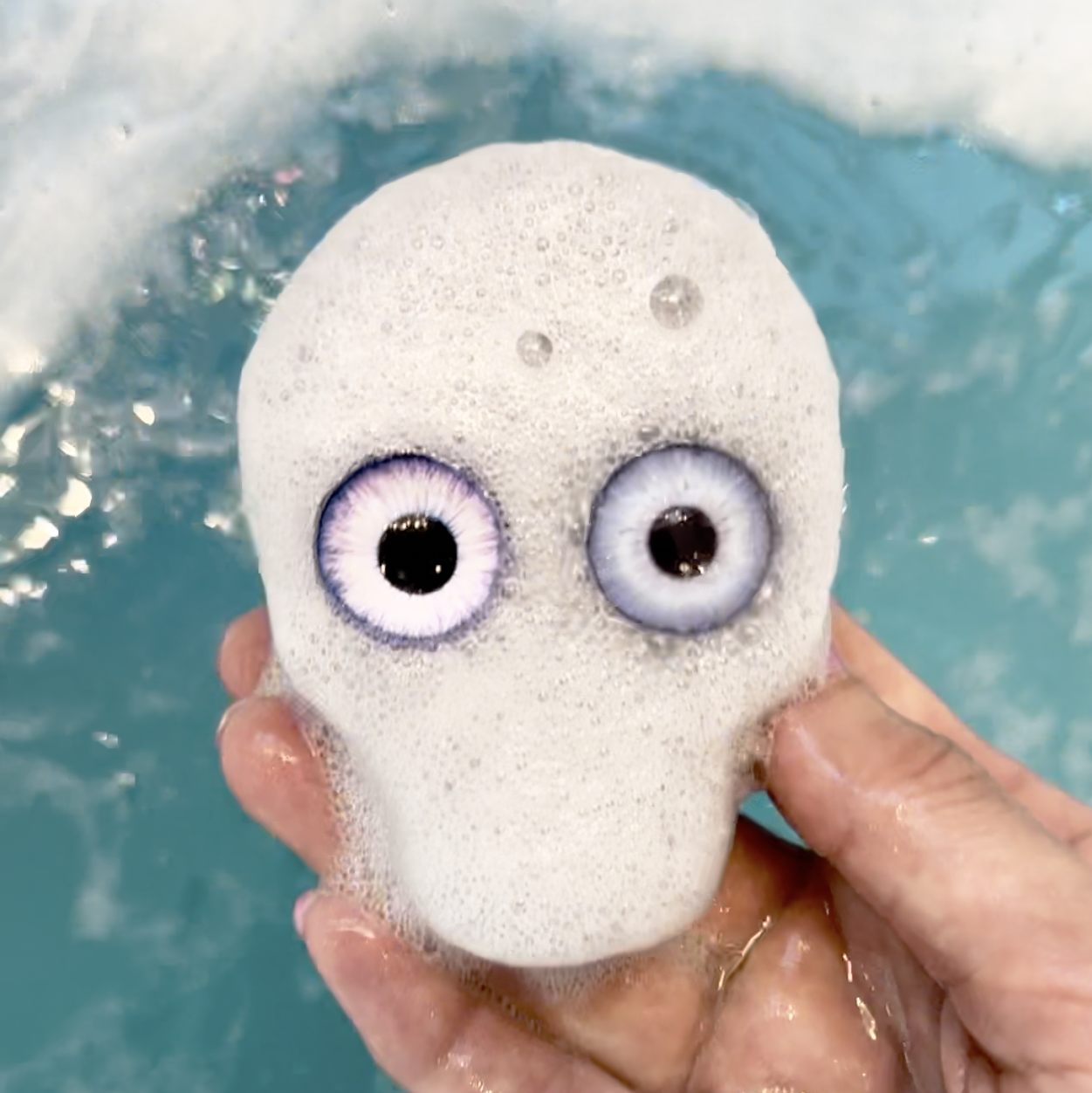 Eyeball Skull Prize Bath Bomb