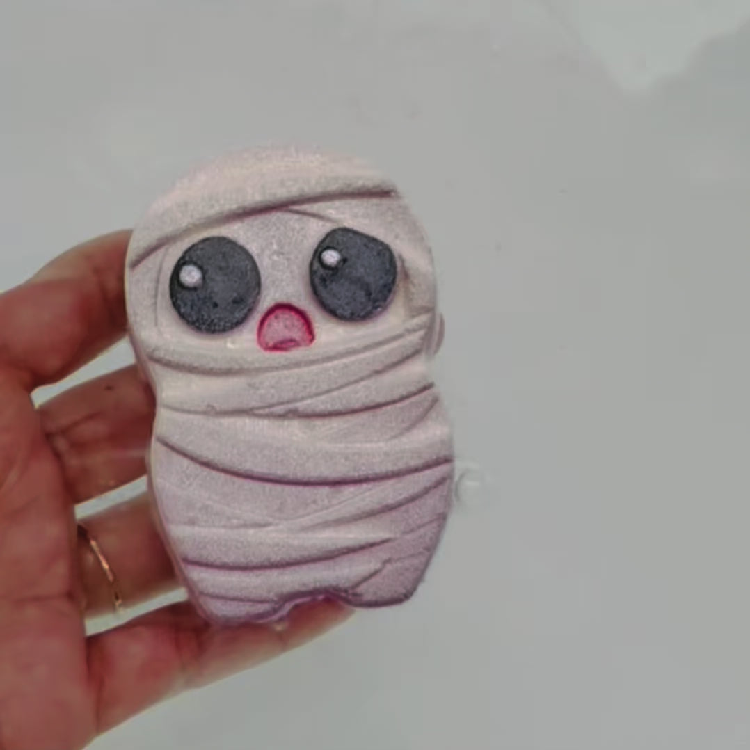 Baby Mummy Prize Bath Bomb